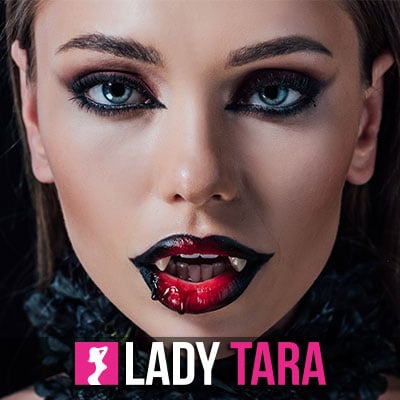 Huebsche Vampir-Lady